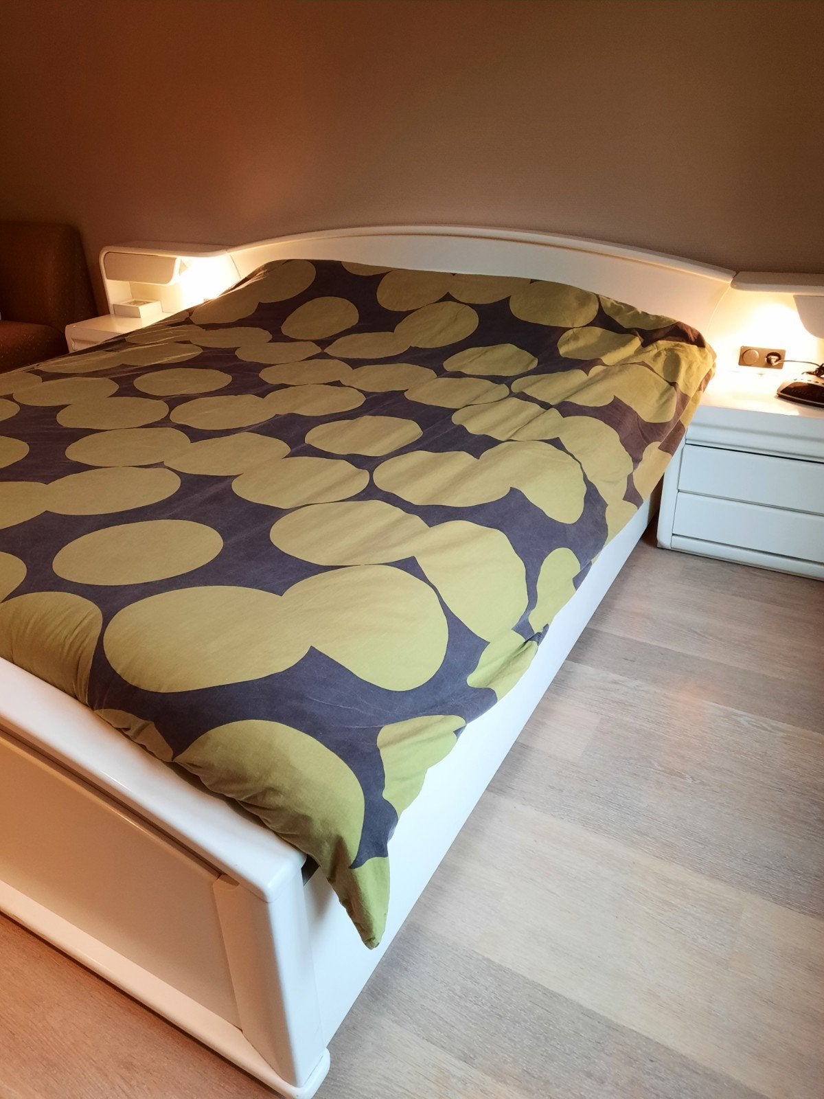bed met 2 nachtkastjes, Ophalen, Tweepersoons