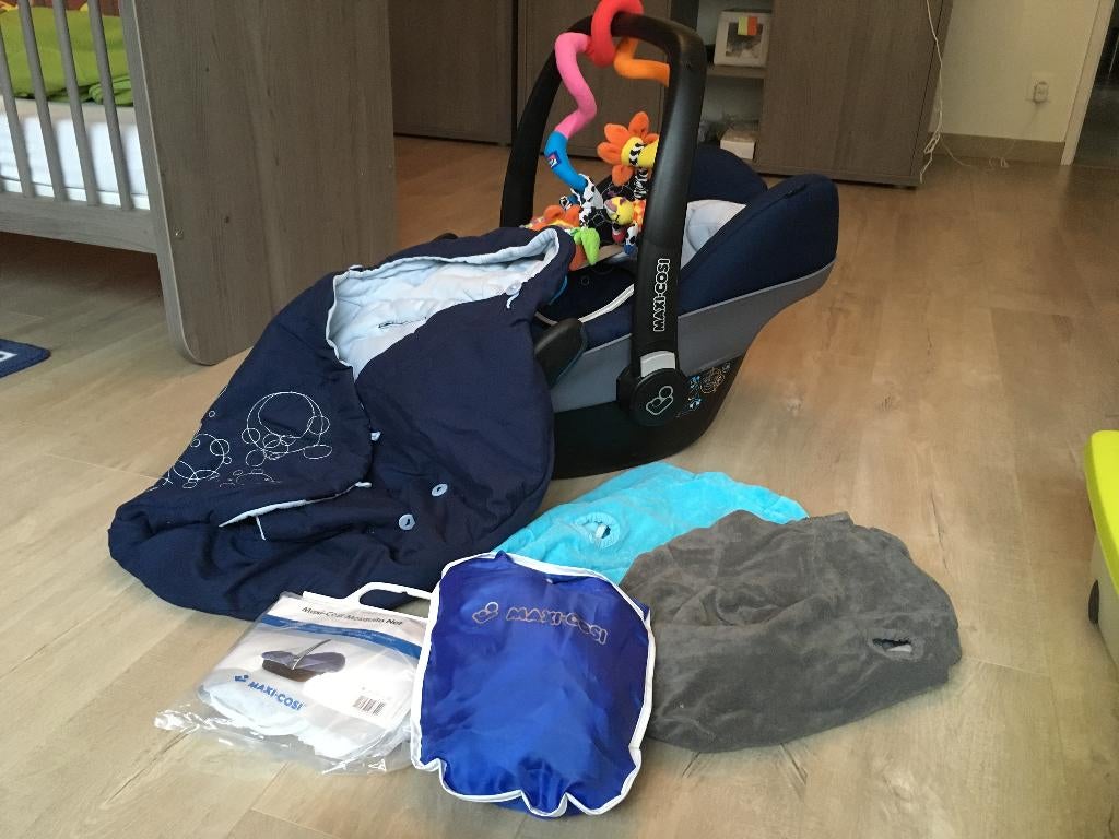 maxi cosi pebble blauw met accessoires, Gebruikt, Maxi-Cosi, Ophalen, 0 t/m 10 kg