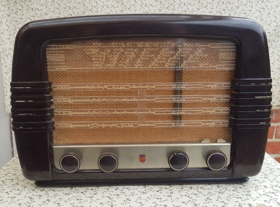 Radio en bakélite Philips, Enlèvement