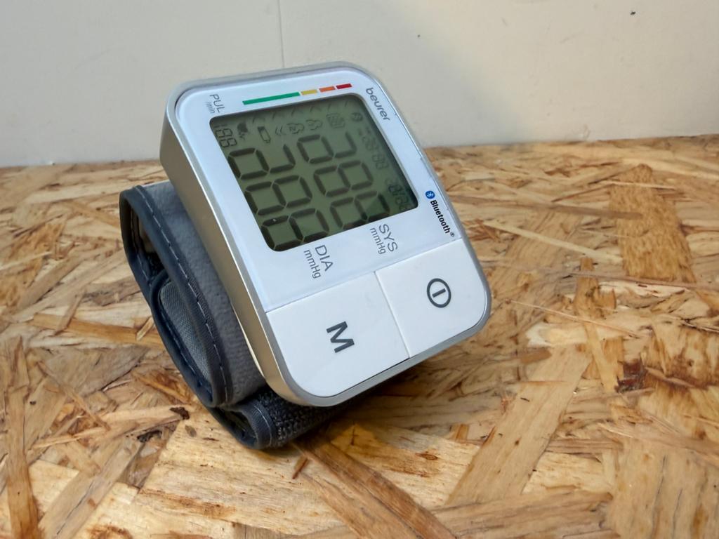 Beurer BC57 Polsbloeddrukmeter, Sport en Fitness, Gezondheidsproducten en Wellness, Ophalen of Verzenden, Gebruikt, Overige typen