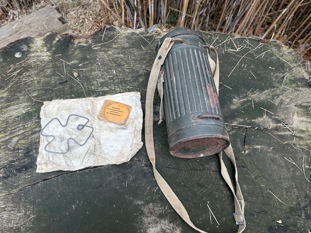 Boite de masque à gaz Allemand ww2, Collections, Enlèvement ou Envoi, Autres