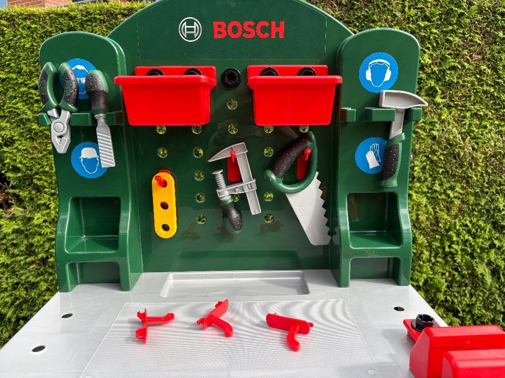Bosch werkbank met extra's (Cars/Plantoys), Kinderen en Baby's, Ophalen, Gebruikt