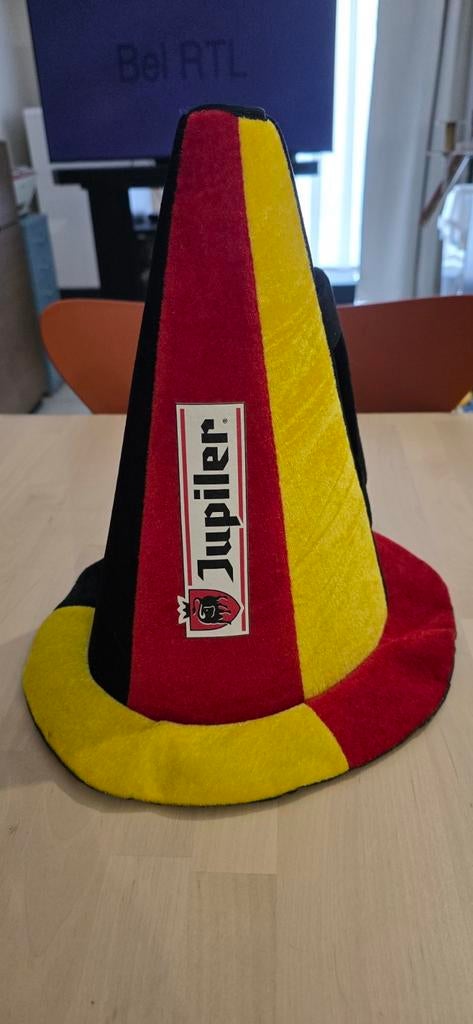 CHAPEAU PORTE-VOIX BELGIQUE, Enlèvement