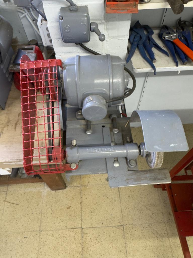Robuuste bankslijpmachine, Doe-het-zelf en Bouw, Ophalen, Gebruikt, 700 tot 1000 watt, Werkbankslijpmachine