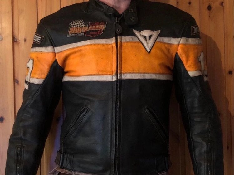 Gilet de moto Dainese vintage., Enlèvement ou Envoi, Porté, Taille 46 (S) ou plus petite, Noir
