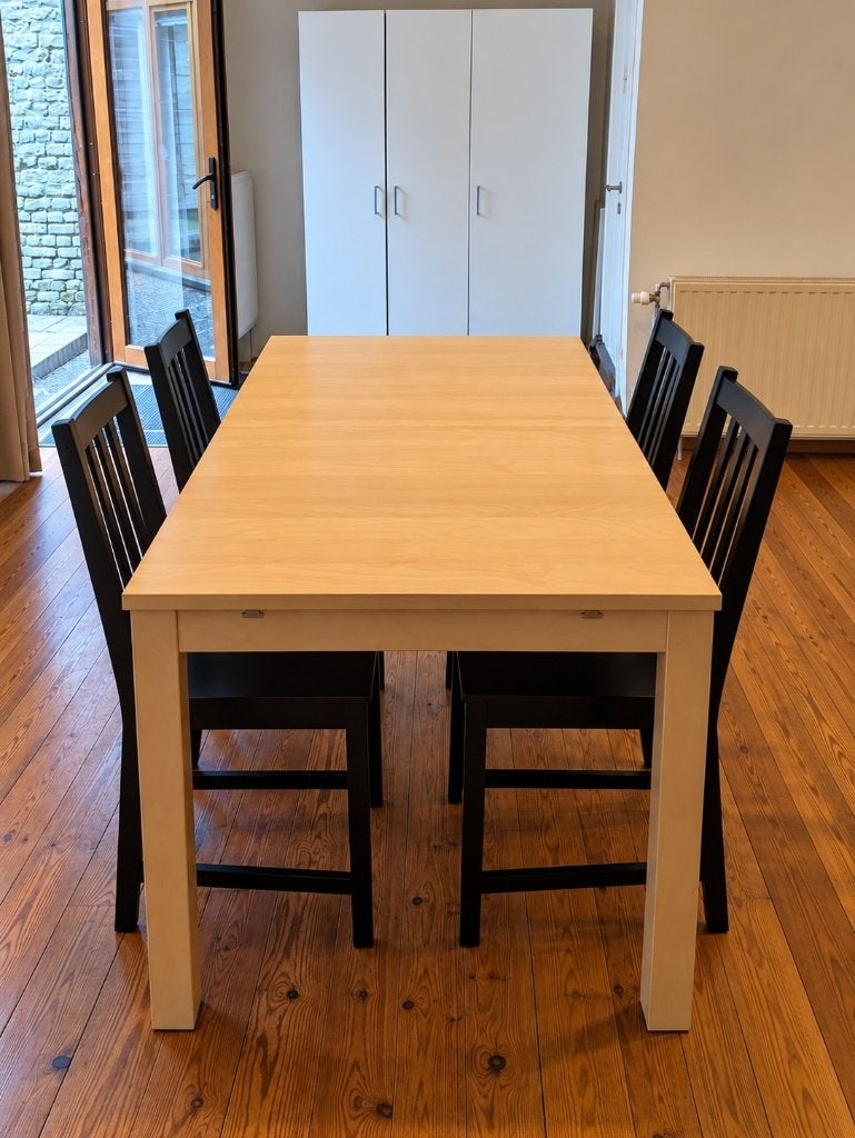 Table à manger avec rallonge + 4 chaises, 100 à 150 cm, Cinq personnes ou plus, Table à manger avec rallonge + 4 chaises, Enlèvement