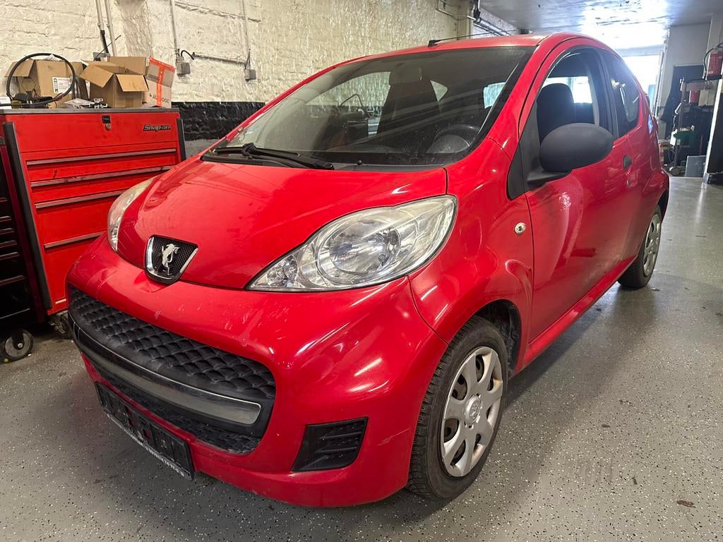 Peugeot 107 benzine 2009 Motor start niet 300€, Zwart, Bedrijf, Handgeschakeld, Euro 4