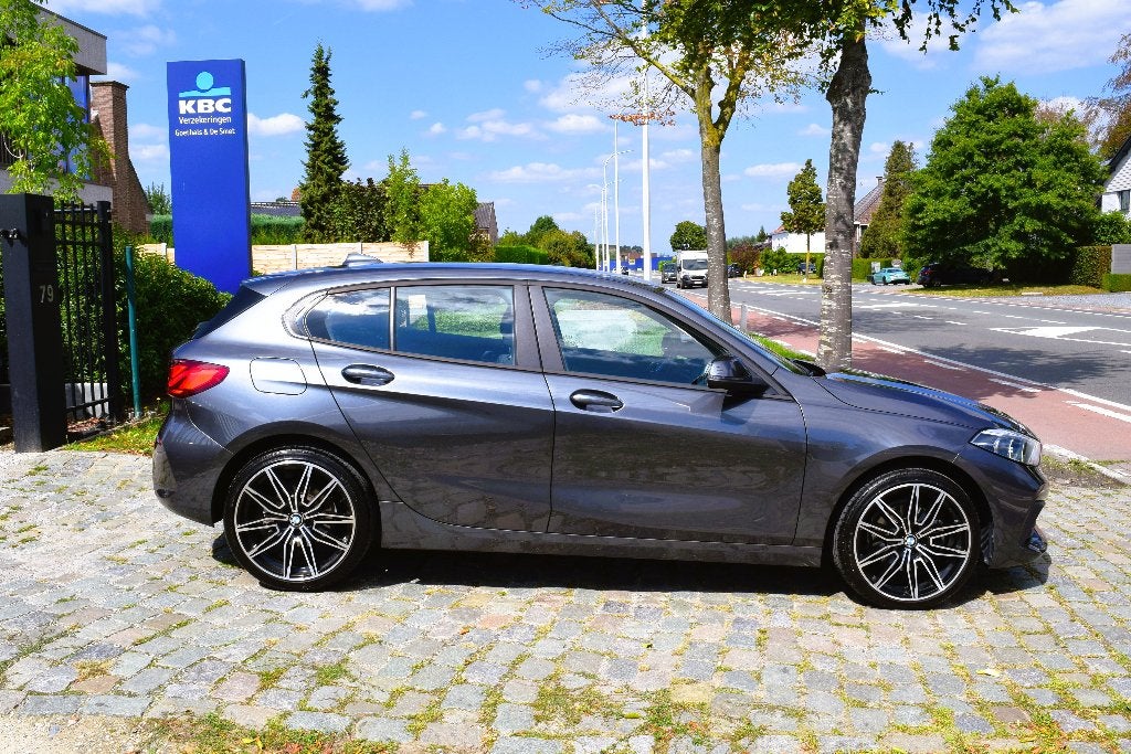 BMW 116d/1st Owner/HISTORY/GARANTIE, Auto's, Voorwielaandrijving, Bedrijf, https://public.car-pass.be/vhr/c03f4131-389e-4115-be97-c3d81818d033
