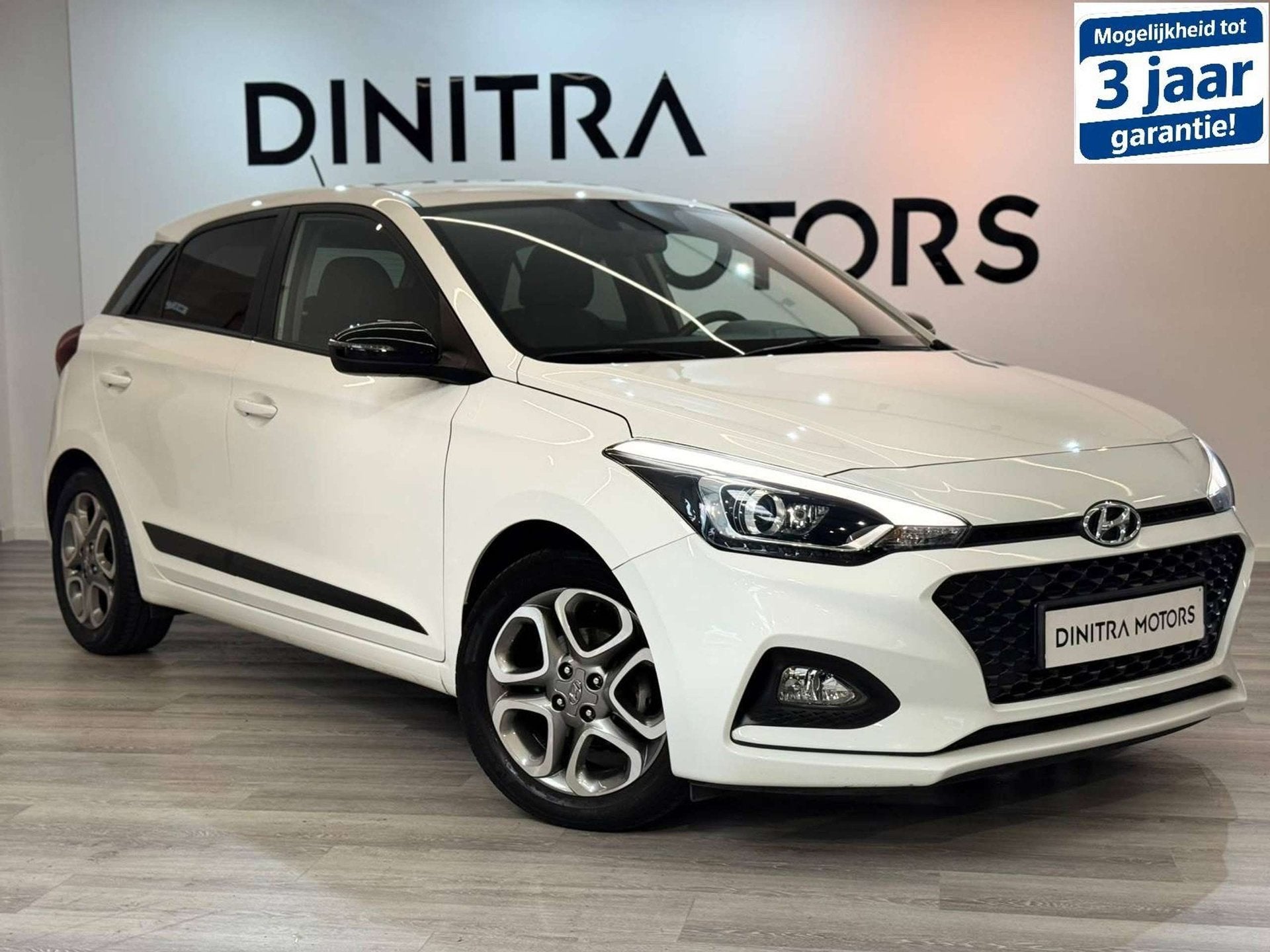 Hyundai i20 i20 1.2i Twist Techno Pack, Autos, Hyundai, Euro 6, Entreprise, Boîte manuelle, Noir