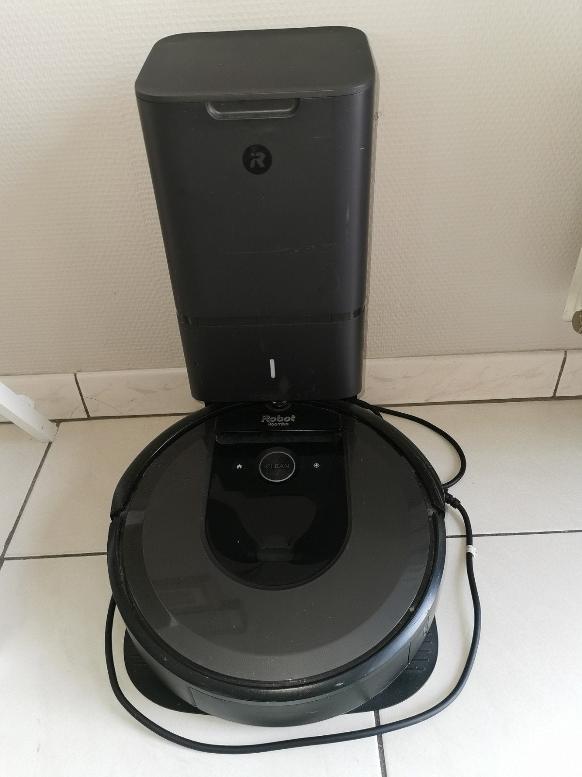 ROOMBA i7 ROBOTSTOFZUIGER, Elektronische apparatuur, Stofzuigers, Ophalen