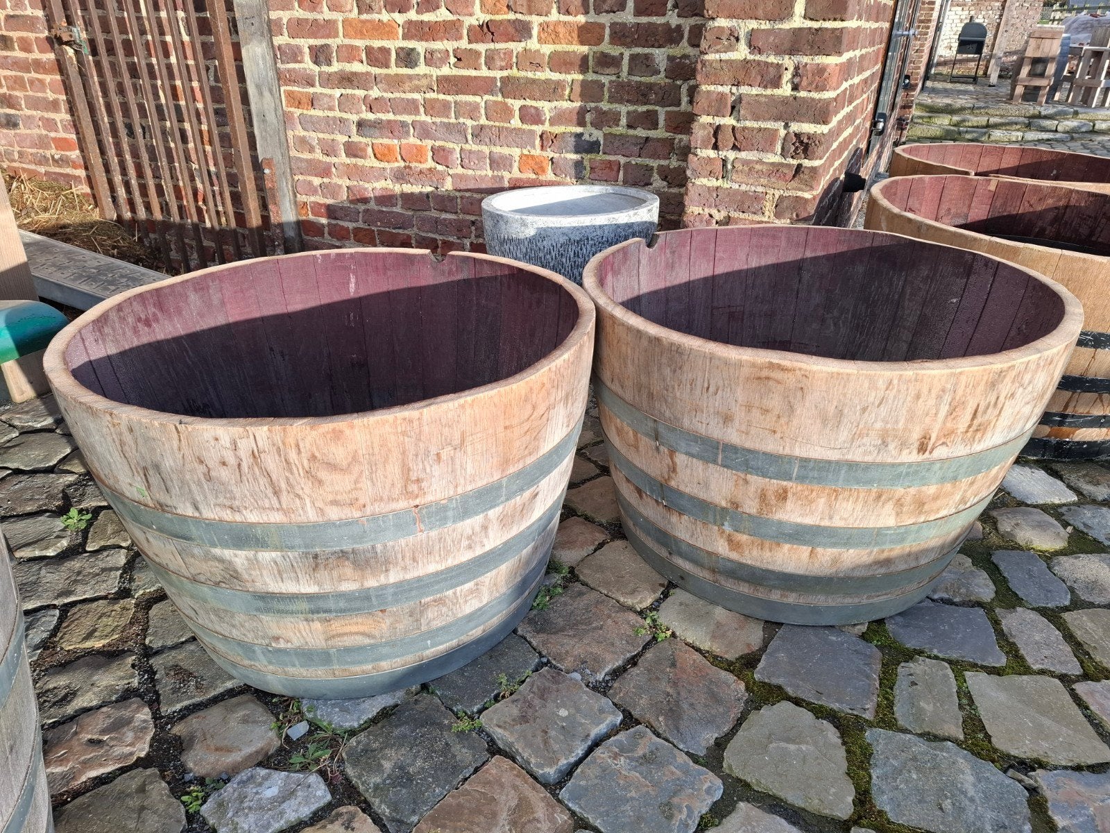 Tonneau à vin Half OAK 400 l, 53 cm x 82 cm et 3 cm d'épaiss, Jardin & Terrasse, Bacs à fleurs & Jardinières, Enlèvement