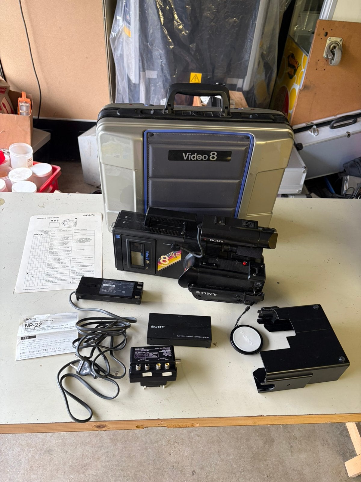 Caméscope Vintage Sony Video 8 AF – Complet en Mallette, TV, Hi-fi & Vidéo, Enlèvement ou Envoi