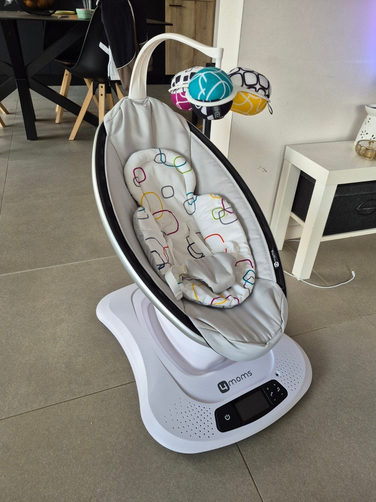 4moms mamaRoo 4.0 Wipstoel incl newborn inleg, Wipstoel, Met gordel(s) of riempje(s), Zo goed als nieuw, Ophalen