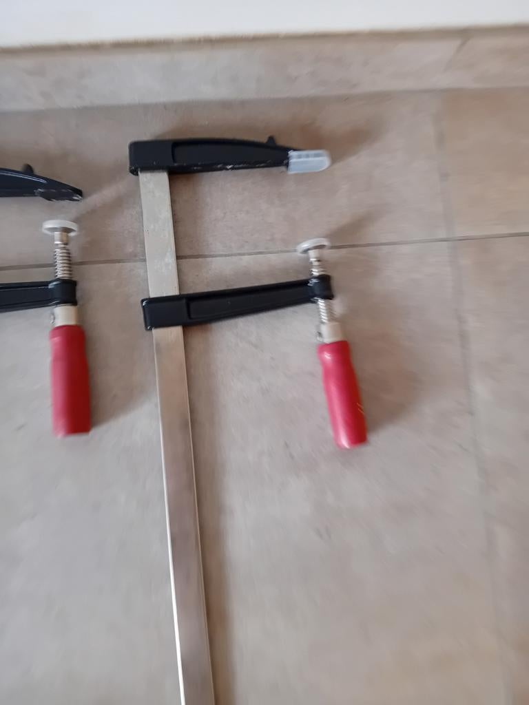 2 serganten met spanklemmen nieuw, Doe-het-zelf en Bouw, Ophalen