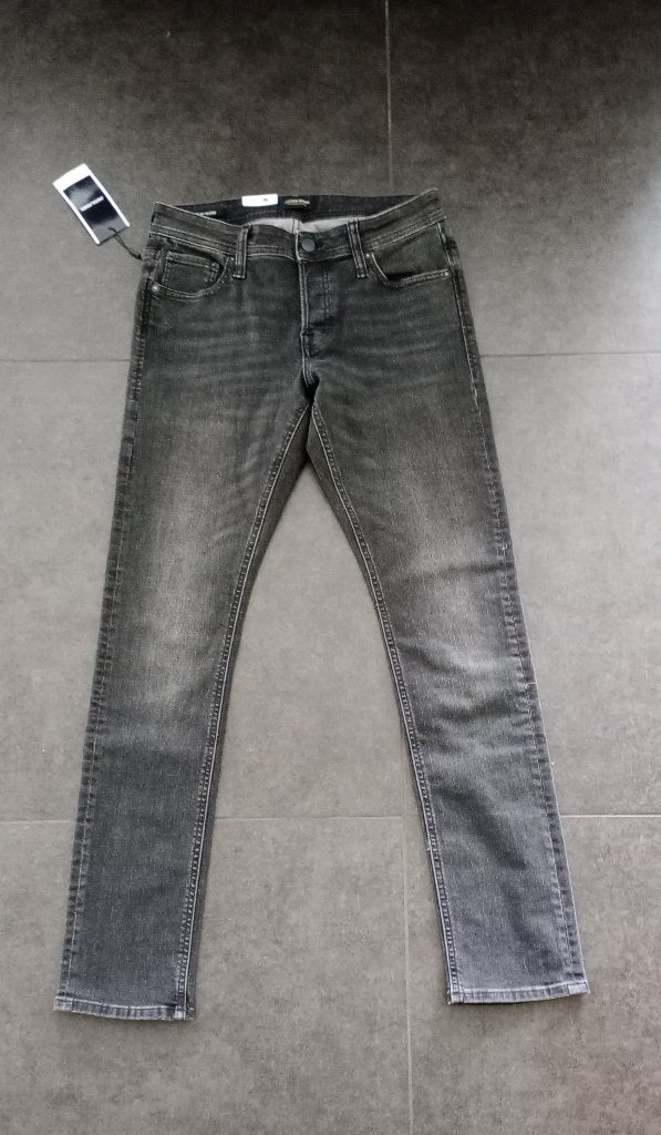 nieuwe jeans jack and jones W30 L32, Kleding | Heren, Spijkerbroeken en Jeans, Jack  jones, Zwart, Nieuw, W32 (confectie 46) of kleiner