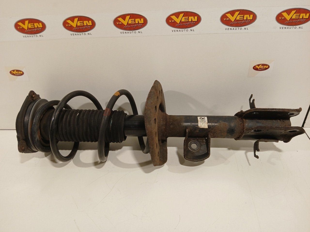 Veerpoot rechts voor Nissan Juke, Onderdelen@venauto.nl, Van der Ven Autorecycling B.V., Gebruikt, Ettenseweg 76, 4706 PB Roosendaal, The Netherlands
