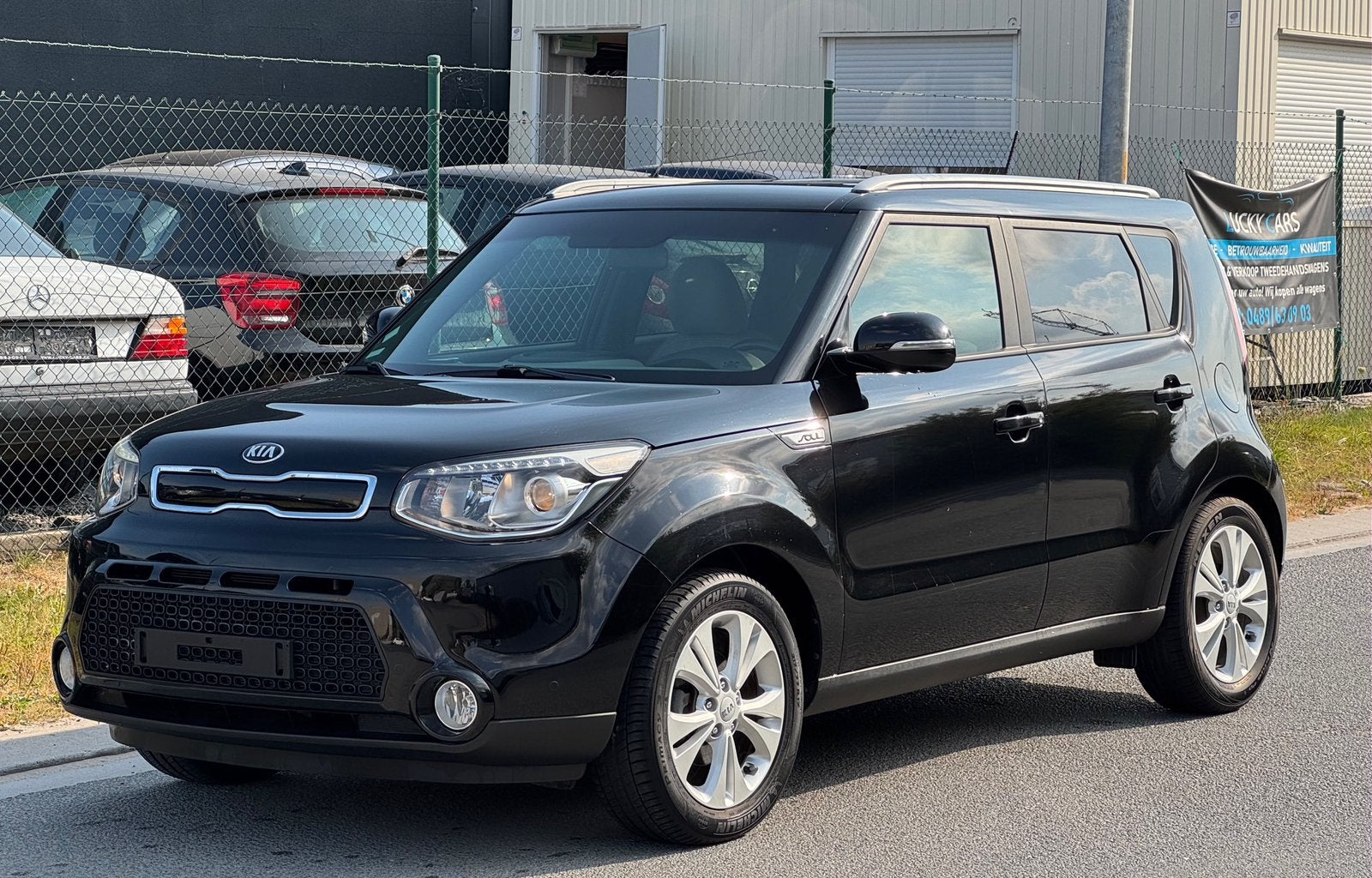 Kia soul met wenig kms + keuring en 12 maanden Garantie, Auto's, Kia, Euro 5, 4 cilinders, 1600 cc, Bedrijf