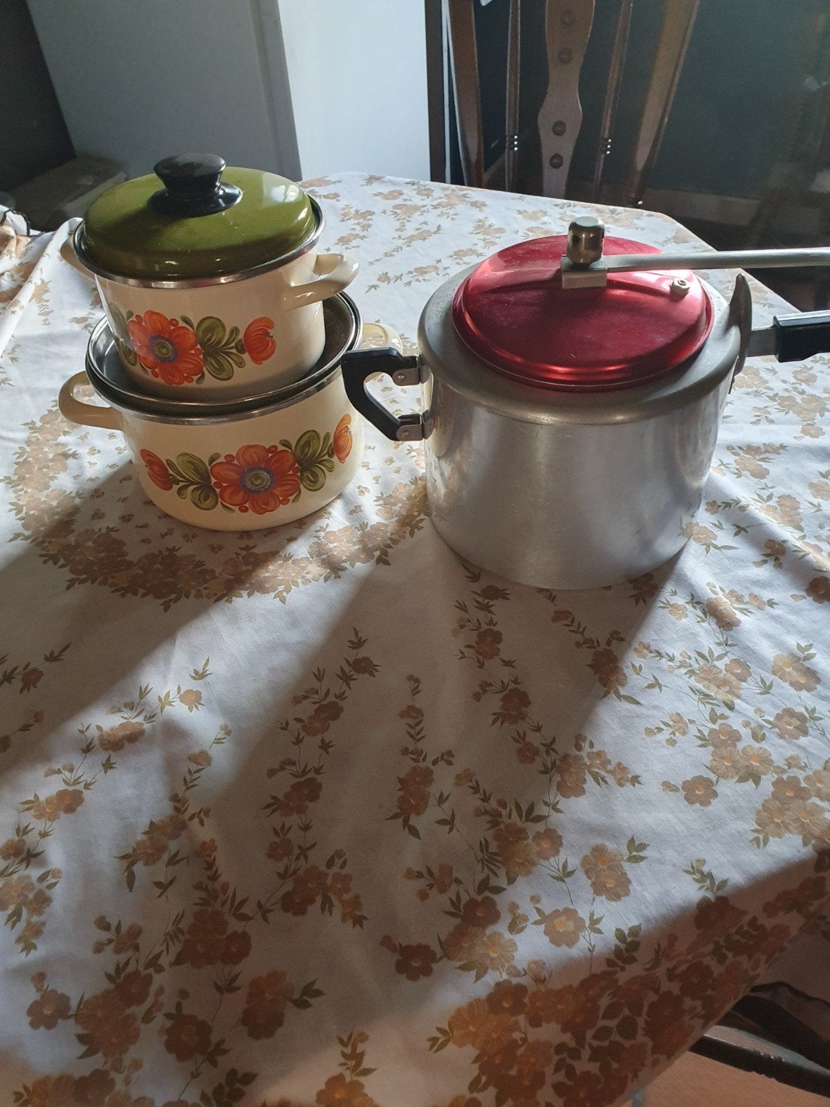 kookpottenen pannen, Enlèvement