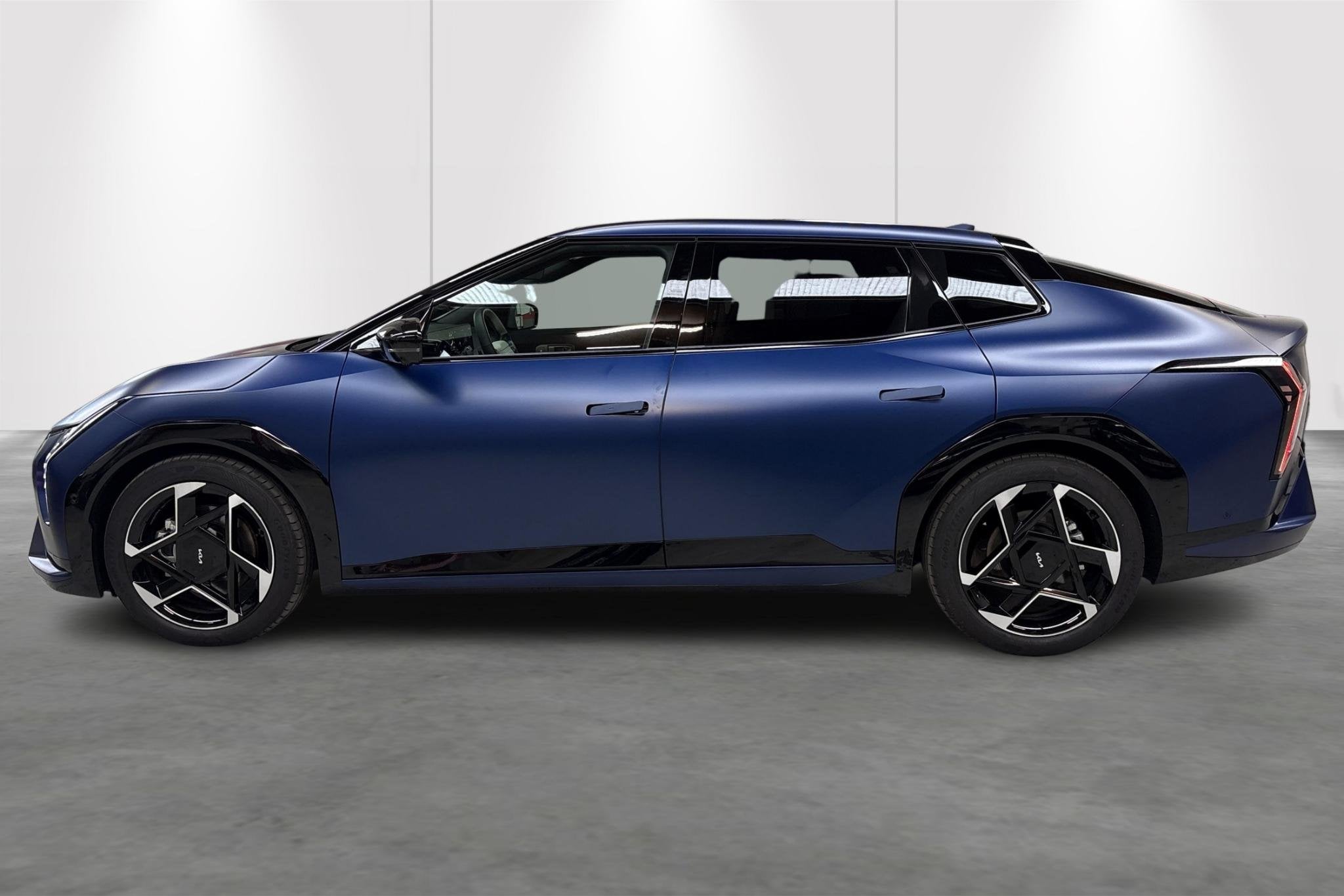 KIA EV4 BEV 81,4 kWH GT Line - FULL OPTION! + PANO + LEDER, Auto's, 81 kWh, Stof, Gebruikt, https://public.car-pass.be/vhr/730b7134-10c2-45a2-81ca-c959f13ad732