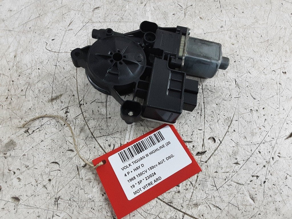 MOTEUR LEVE VITRE ELECTRIQUE ARRIÈRE DROIT Tiguan (AD1), Volkswagen, Mevr. I. Hauben, Utilisé, Arrière