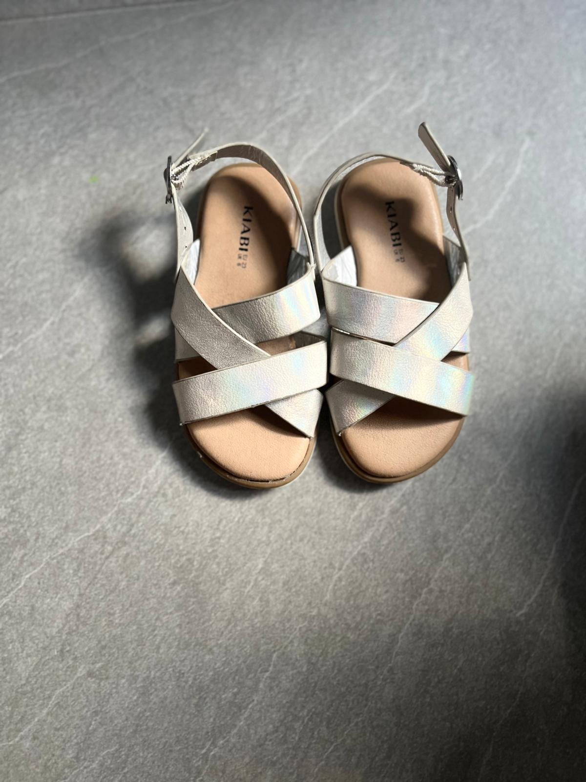 Sandalen Kiabi, Enlèvement, Comme neuf