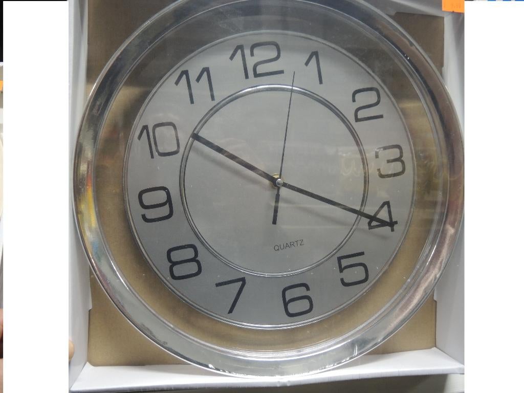 Quartz ronde klok 32 cm nieuw!, Wandklok, Qw, Nieuw, Ophalen of Verzenden