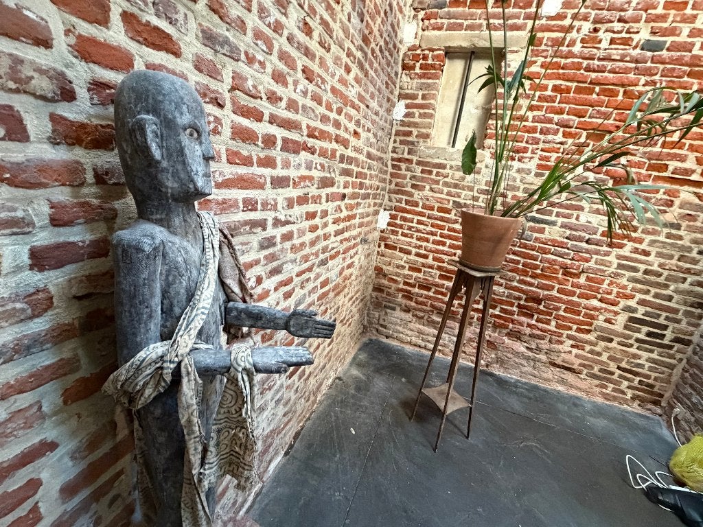 Sculptuur -Tau Tau (Sulawesi), Ophalen of Verzenden, Gepatineerd, 1 meter - 2 meter, Beeld