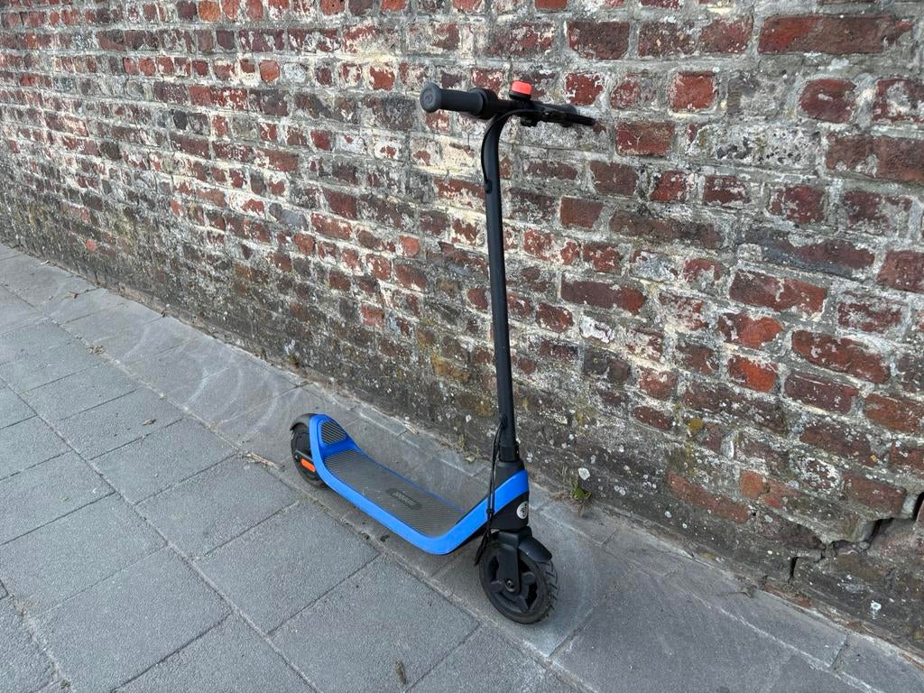 Ninebot ELEKTRISCHE SCOOTER voor kinderen, Fietsen en Brommers, Steps, Ophalen, Zo goed als nieuw