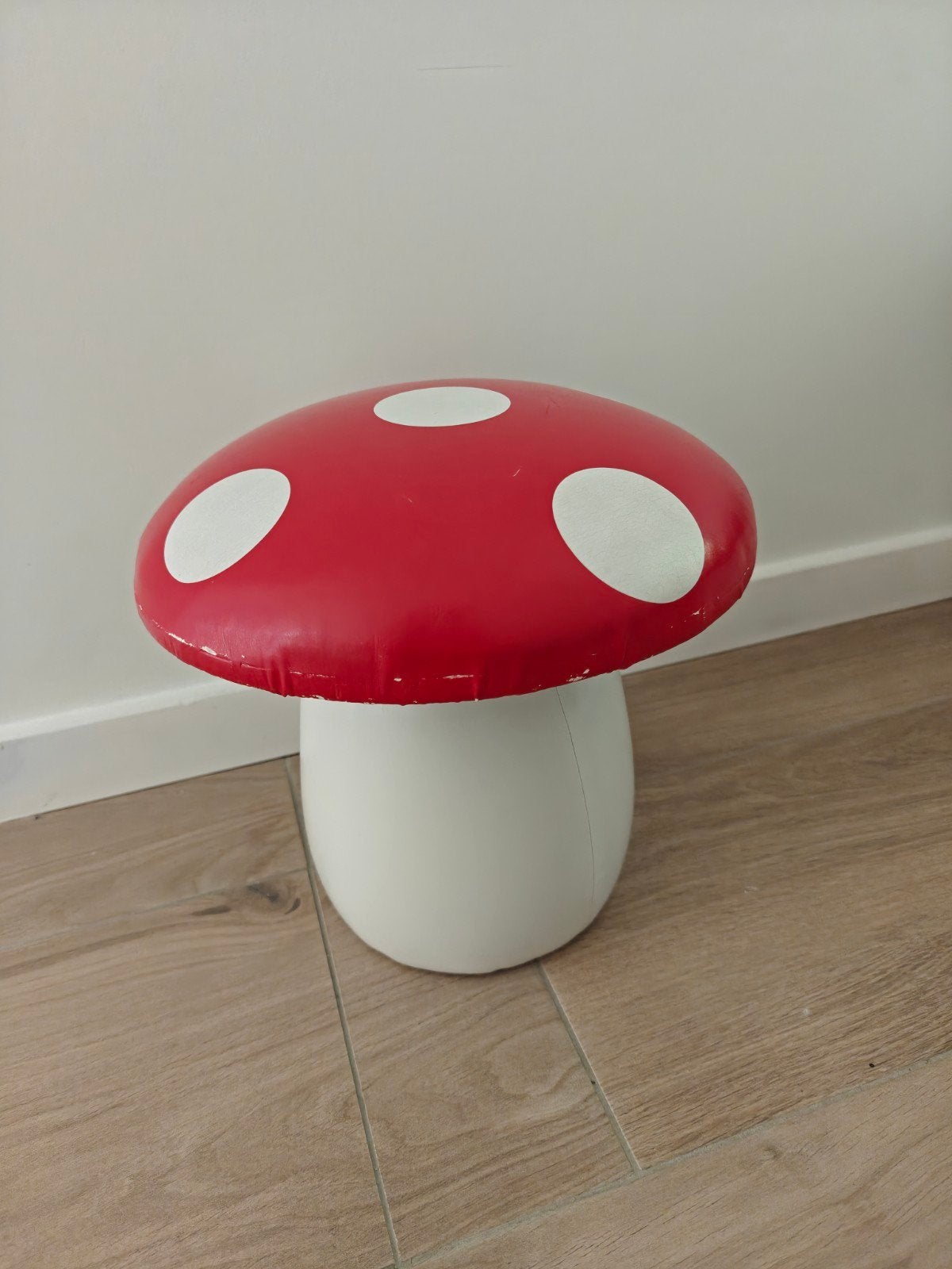 Decoratieve paddenstoel / kinderkrukje, Rouge, Enlèvement, Utilisé
