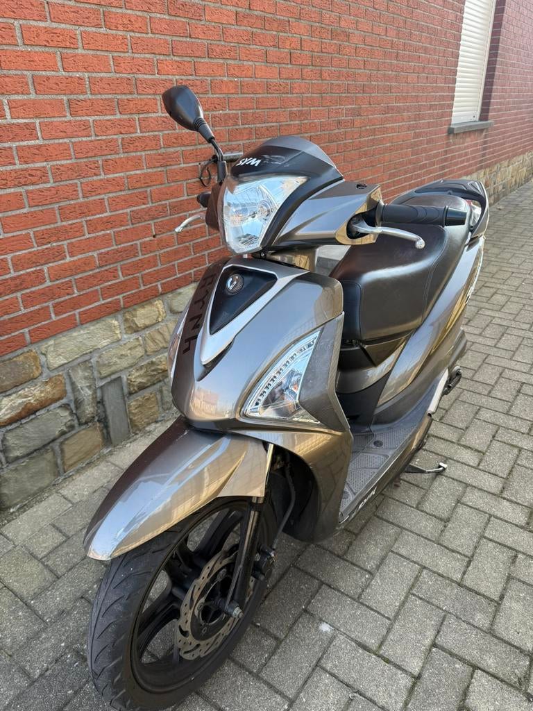 Sym, Fietsen en Brommers, Ophalen, Benzine, Klasse B (45 km/u), Zo goed als nieuw
