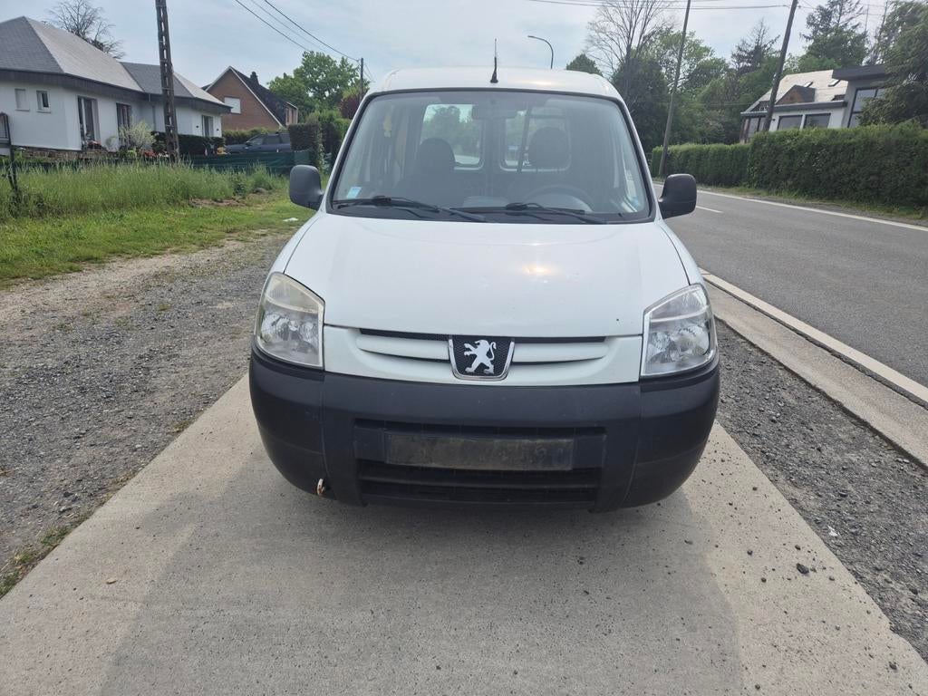 Peugeot Partner 1.6Hdi "190.000km"  avec attache remorque, Autos, Achat, Entreprise, 2 places, Boîte manuelle
