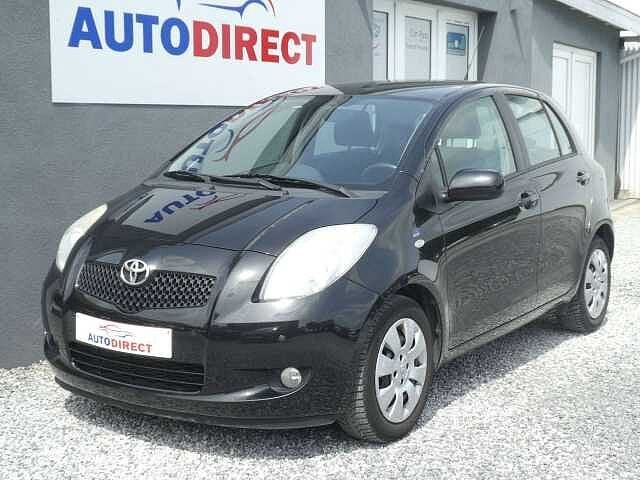 Toyota Yaris 1.3i VVT-i AUTOMAAT Navi, Airco, PDC, Automaat, Zwart, 62 kW, Bedrijf