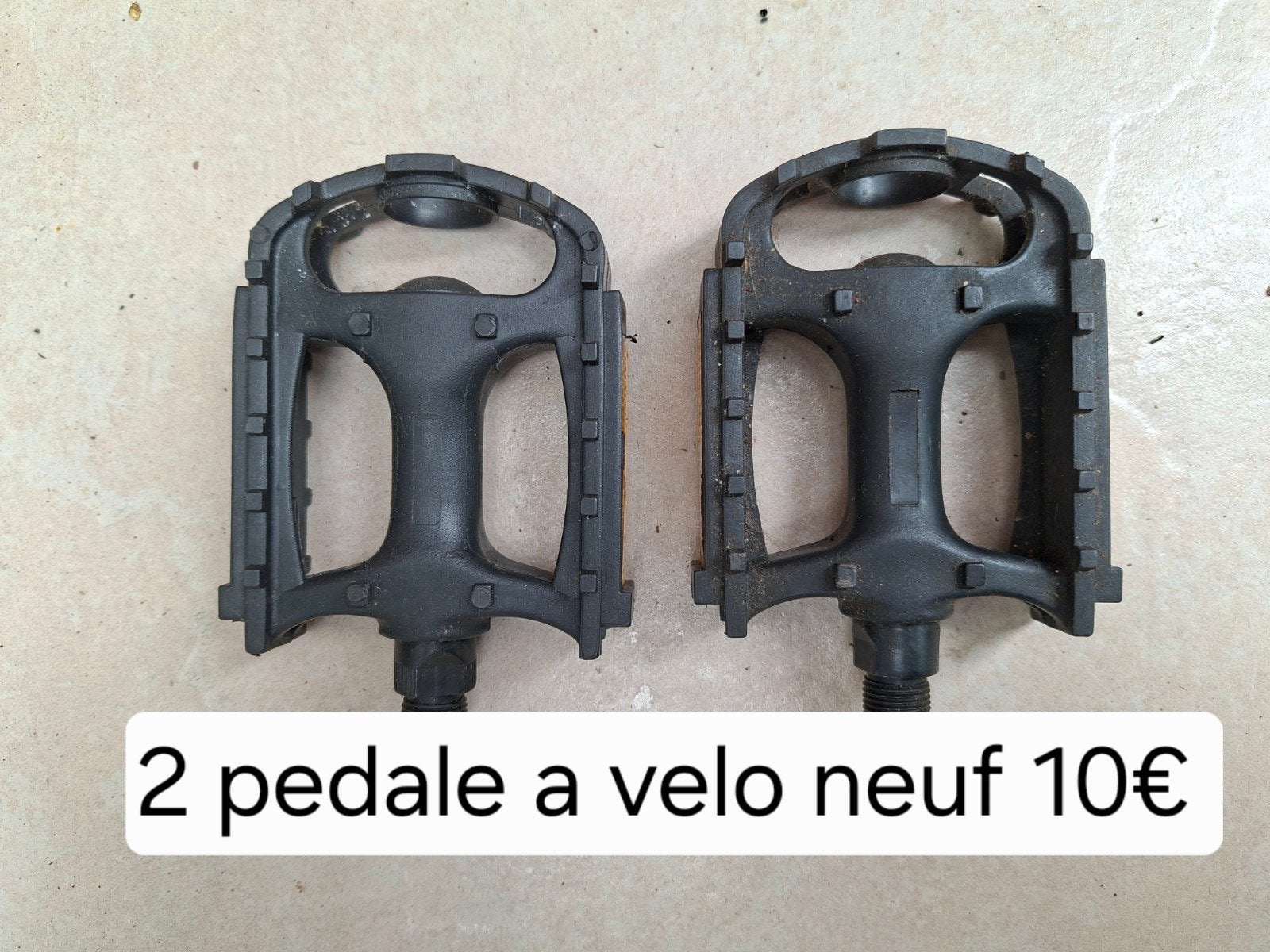 pédale neuf, Enlèvement