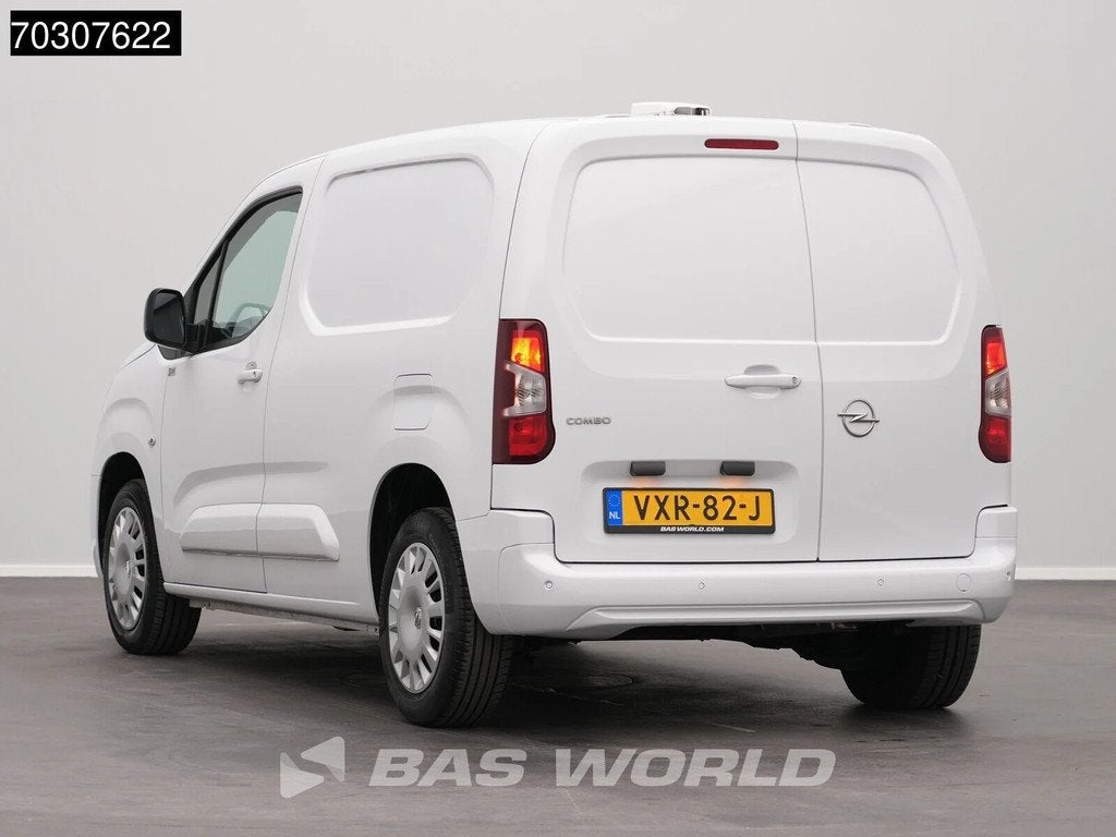 Opel Combo 110pk Benzine L1H1 LED Airco Cruise Parkeersensor, Auto's, Stof, Euro 6, 1199 cc, Wit