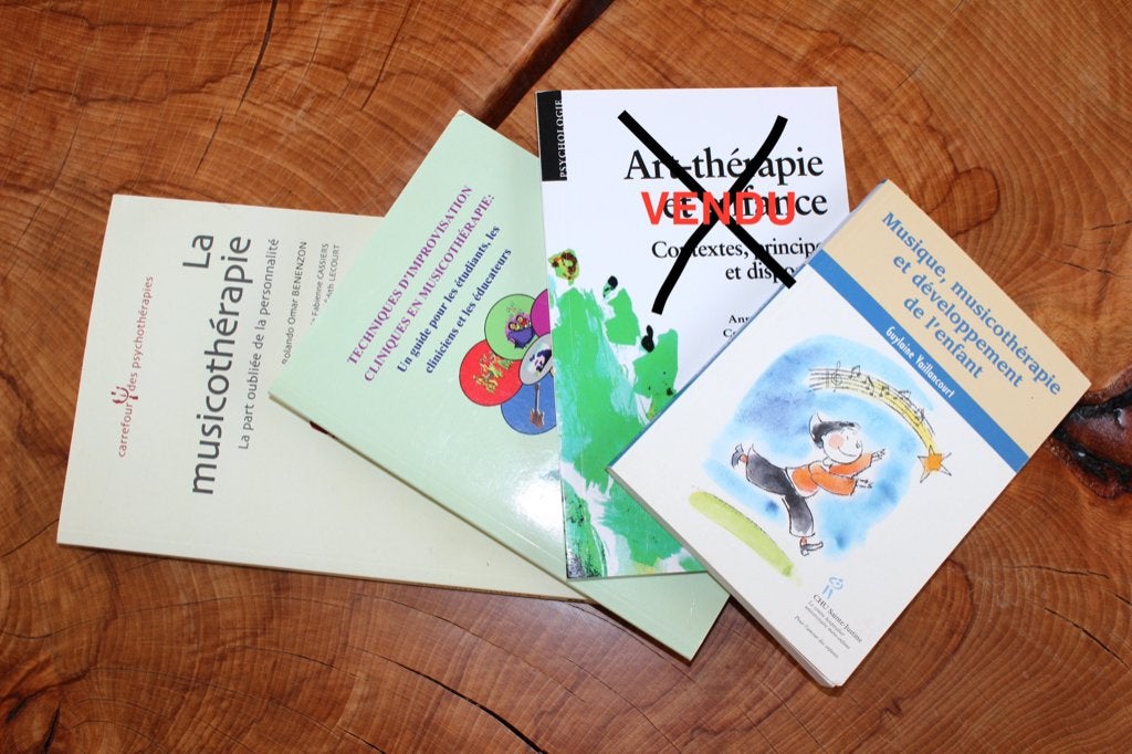 Trois livres de musicothérapie. Très bon état., Livres, Musique, Enlèvement ou Envoi, Utilisé, Autres sujets/thèmes, Différents auteurs