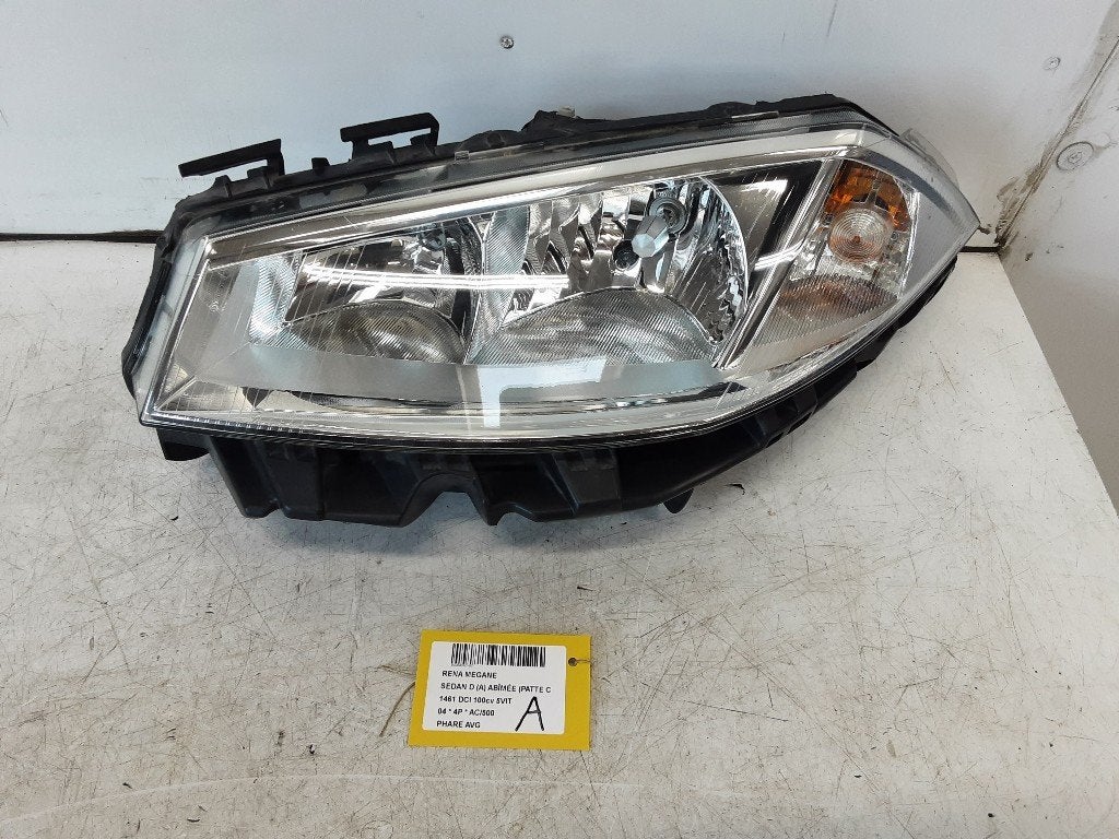 PHARE / OPTIQUE AVANT GAUCHE Megane II (LM) (8200073220J), Renault, Utilisé, Peter-Huppertz-Straße 5
51063  Köln, DE, Dialog.deutschland@renault.de