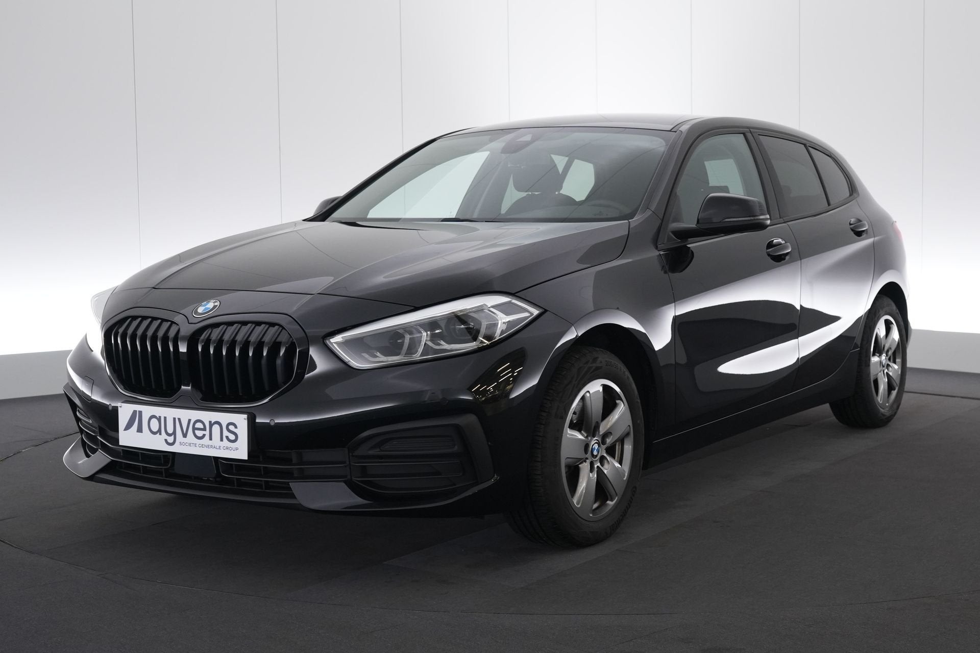 (2ELJ192) BMW 1 HATCH, 100 kW, Achat, Entreprise, Carnet d'entretien