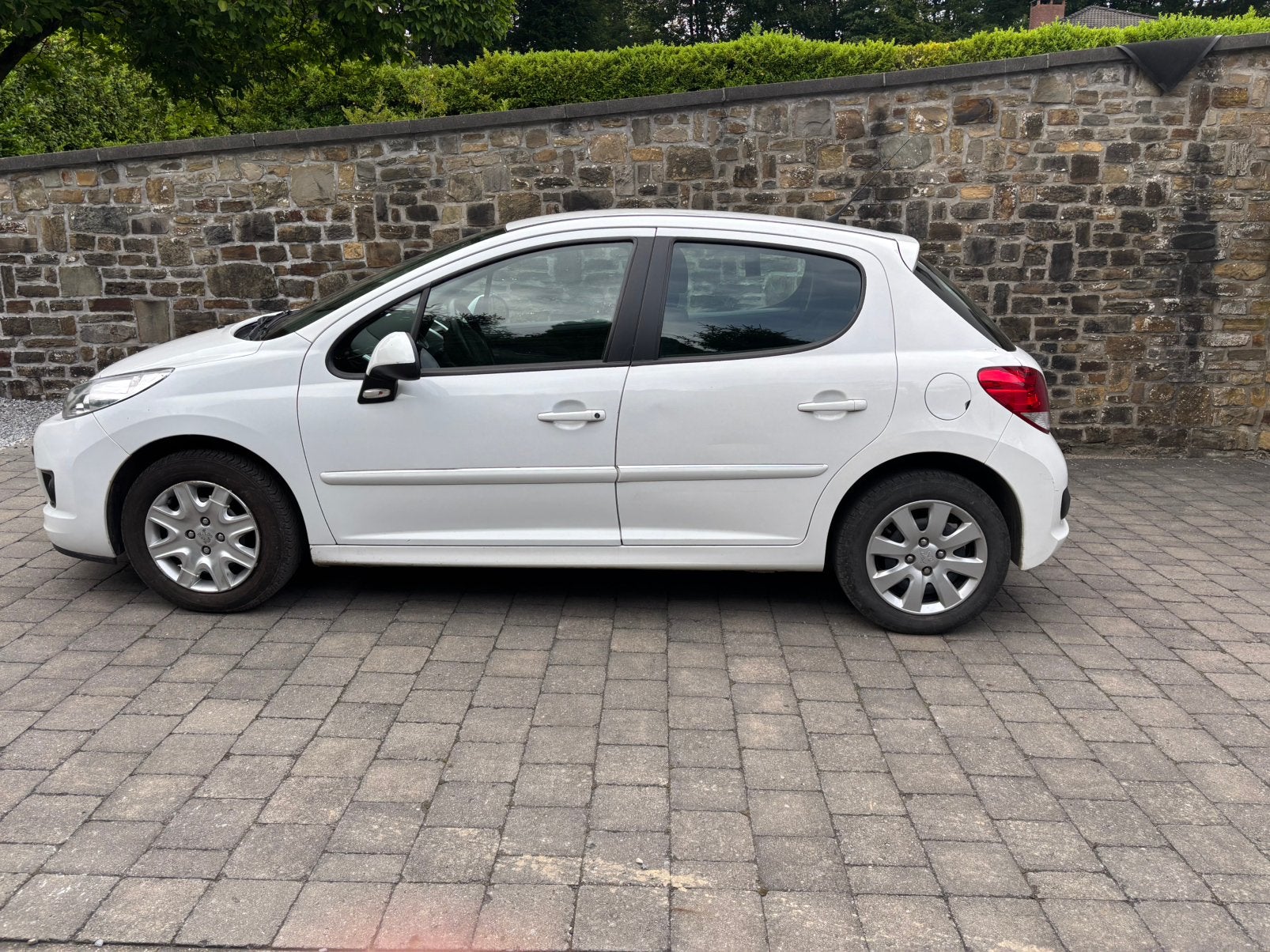 Peugeot 207 + 14 hdi (50kw) 2014 ct car pass !, Autos, Euro 5, Achat, 50 kW, Boîte manuelle