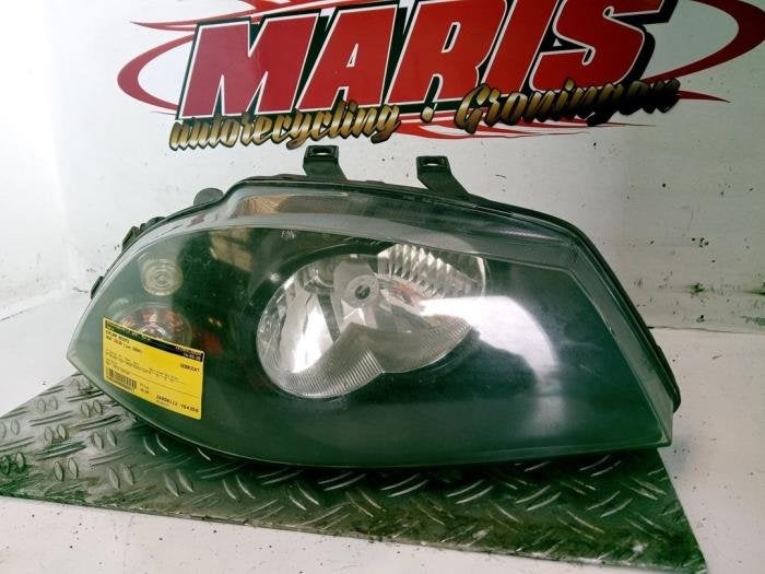 Phare droit d'un Seat Ibiza, Autos : Pièces & Accessoires, -, -, 3 mois de garantie, Utilisé