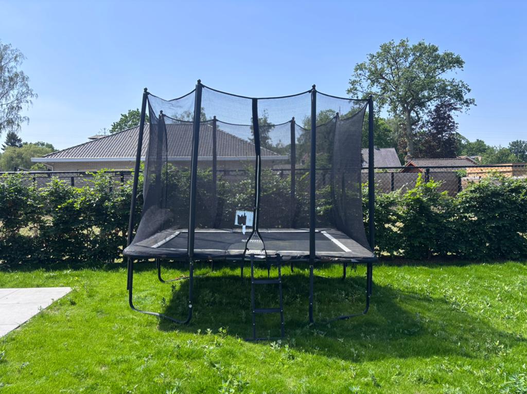 SPRING Trampoline met Veiligheidsnet - 300 cm x 230cm, Ophalen, Gebruikt