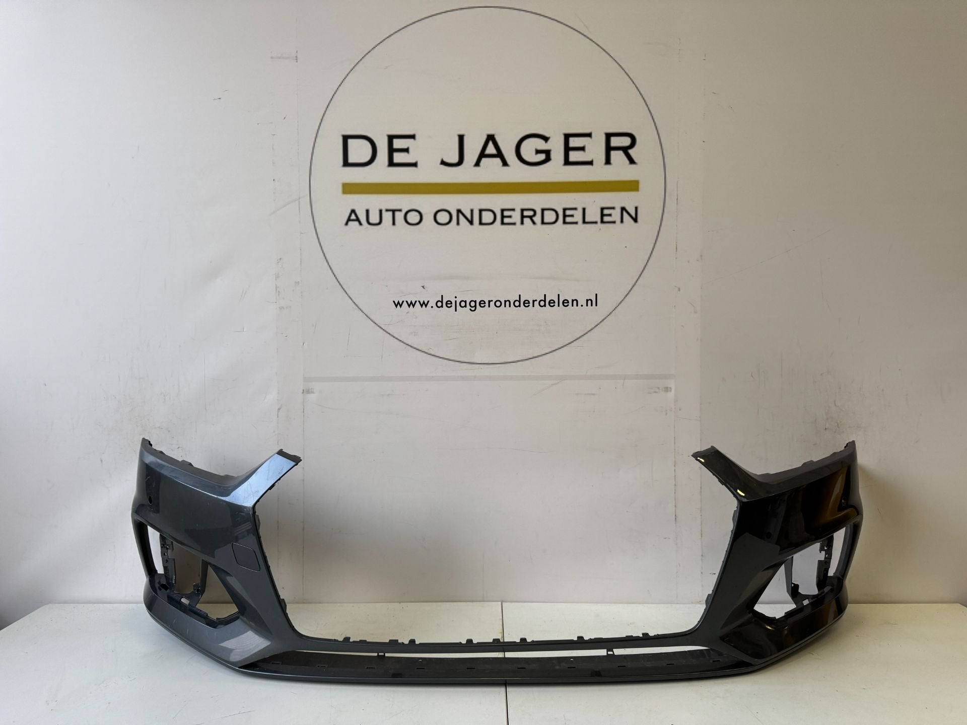 AUDI A5 B9 8W6 VOORBUMPER BUMPER 8W6807437 17-22, Gebruikt, Voor, AUDI AG, Auto-Union-Strasse 1
85045  Ingolstadt, DE