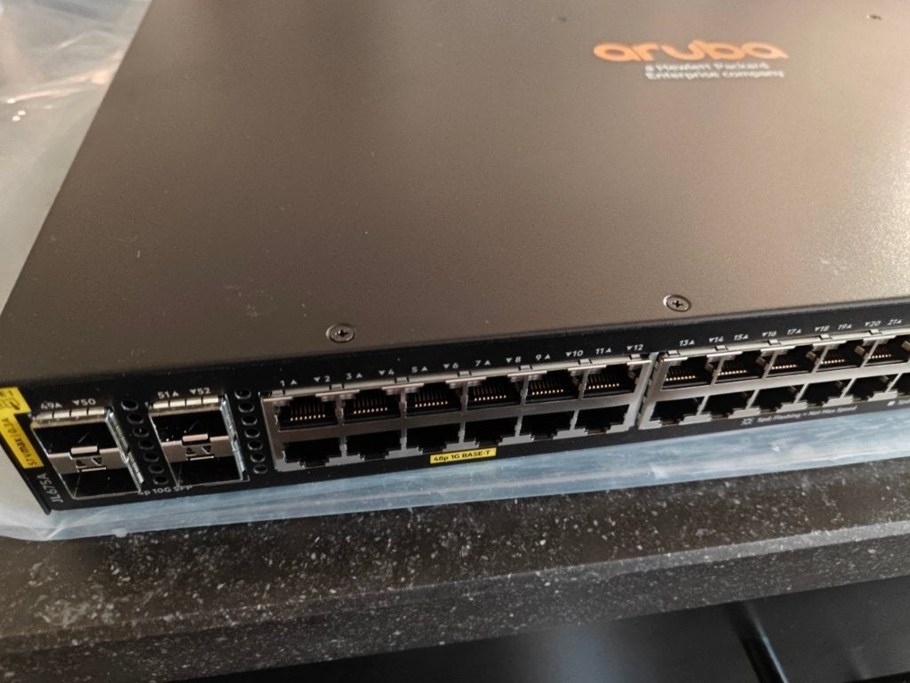 Aruba CX 6100 48G PoE+ Switch (JL675A) – Nieuwstaat, Ophalen of Verzenden, Zo goed als nieuw