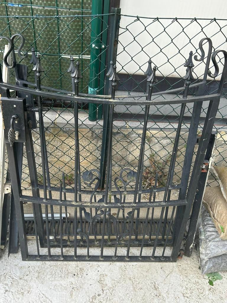 Porte jardin, Enlèvement ou Envoi, Comme neuf, Fer