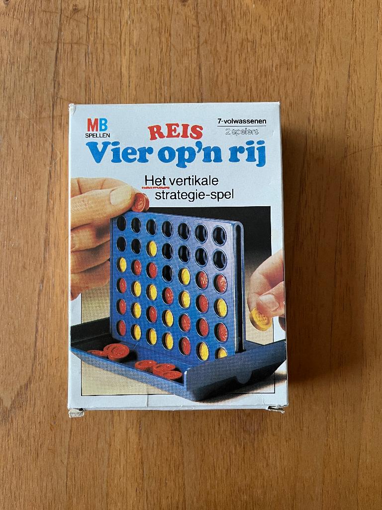 Vier op 'n rij, Hobby en Vrije tijd, Gezelschapsspellen | Bordspellen, Een of twee spelers, MB spellen, Ophalen of Verzenden, Zo goed als nieuw