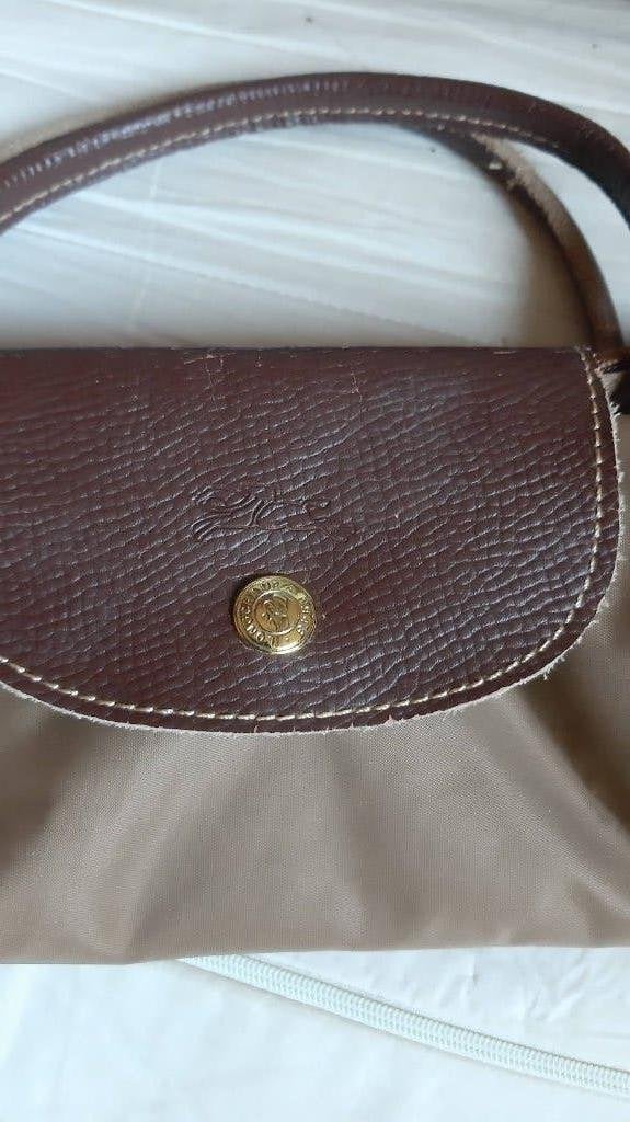 Joli sac à main (plissé) beige foncé aux accents bruns, Bijoux, Sacs & Beauté, Sacs | Sacs Femme, Enlèvement ou Envoi, Comme neuf