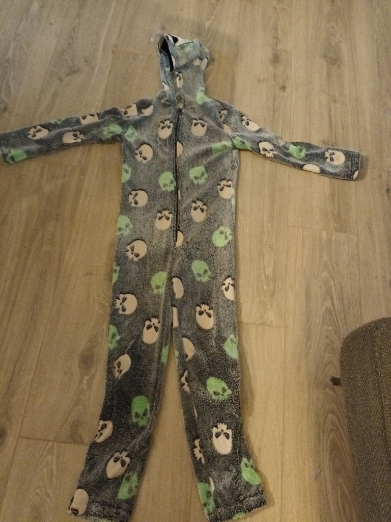 Halloween skelet pakje 122/128, Kinderen en Baby's, Ophalen of Verzenden, Gebruikt, 122 t/m 128, Jongen of Meisje