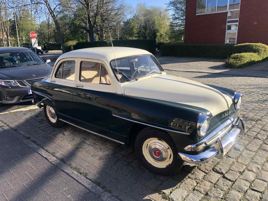 SIMCA ARONDE ELYSEE 1957, 4 deurs, Achterwielaandrijving, 4 cilinders, Leder en Stof