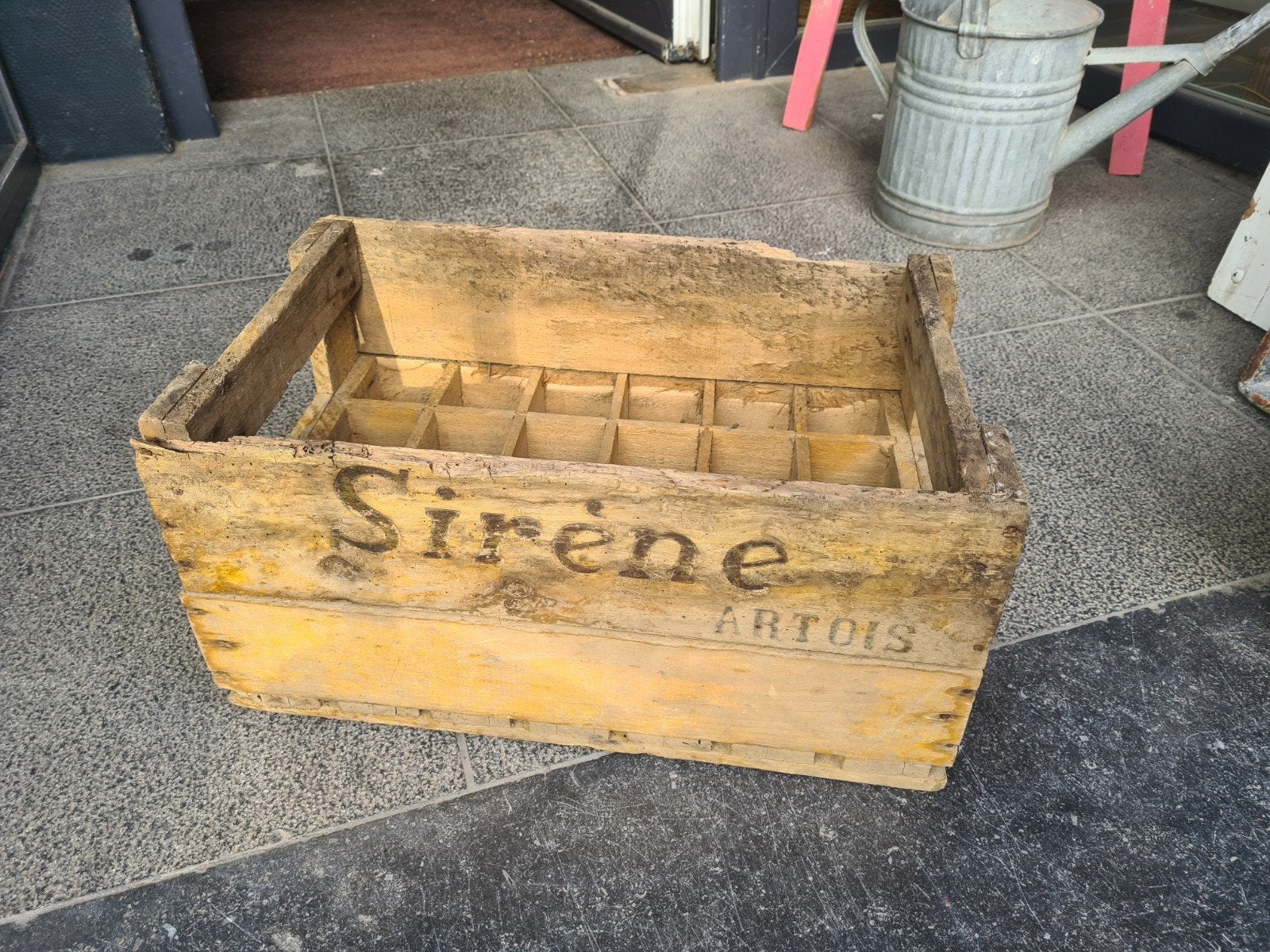 ancienne caisse en bois Sirène Artois, Antiquités & Art, Enlèvement