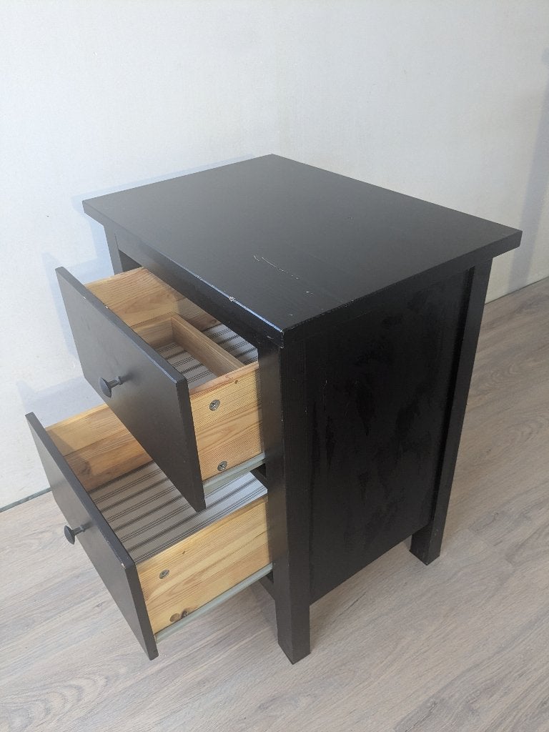 nachtkastje Hemnes, Huis en Inrichting, Slaapkamer | Nachtkastjes, Ophalen, 55 tot 70 cm, Zo goed als nieuw, 45 tot 65 cm