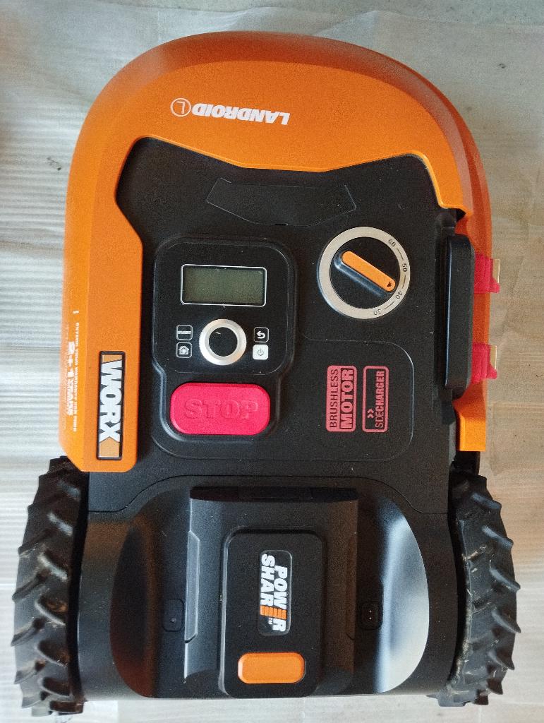 Robot tondeuse Worx Landroid 1000 m2 +Carport tout neuf !!!, Jardin & Terrasse, 20 à 25 cm, Enlèvement, Utilisé, Contrôlable via l'application